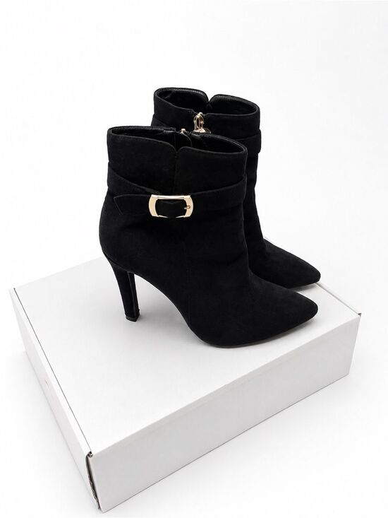 IDIFU Shoes - IDIFU Black Faux Suede Pointed Toe Ankle Booties Size 7.5 NWOB Heel Buckle